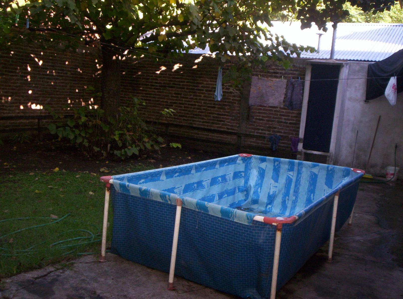 Vendo casa Temperey, 3 dorm,garage 2 autos cubiertos y fondo libre.CalleRevolución de Tempeley 2825 entre Cangallo y 14 de Julio, Temperley.Colectivos en la puerta. — foto 15