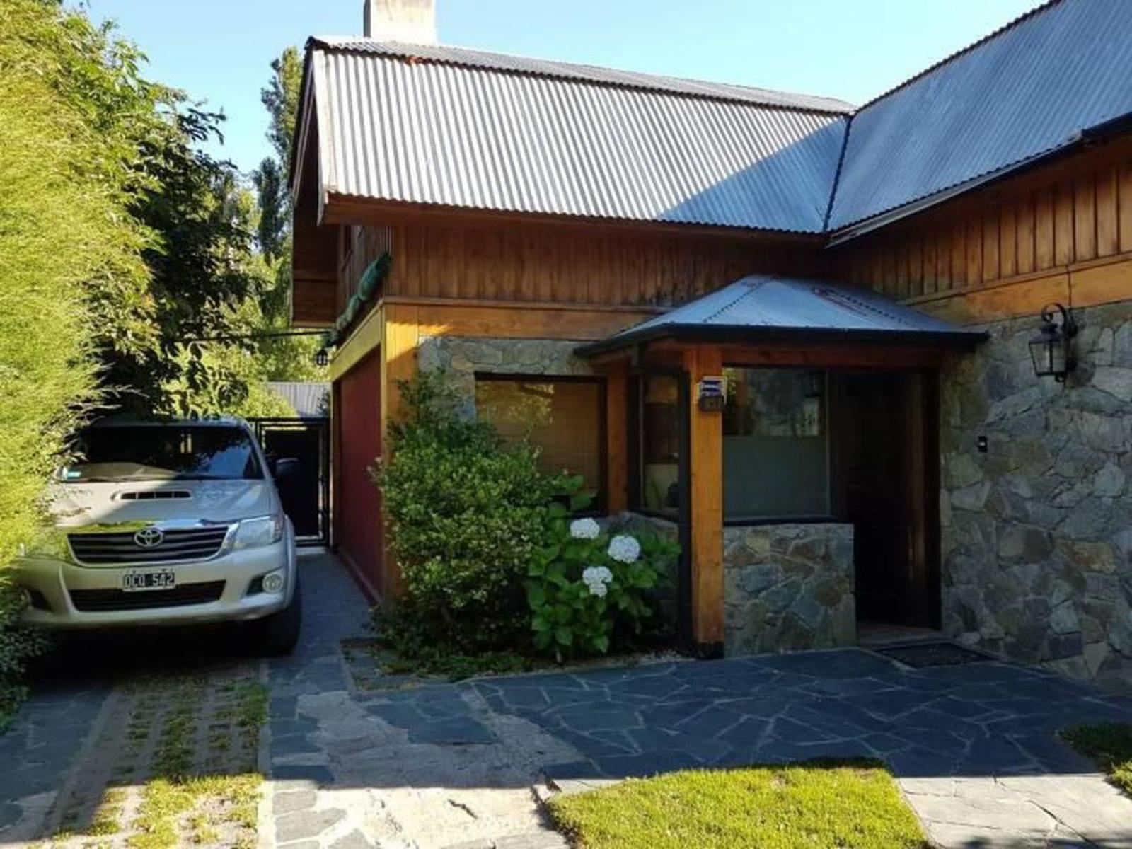 VENTA casa 3 dormitorios en San Martín de los Andes centro. — foto 6