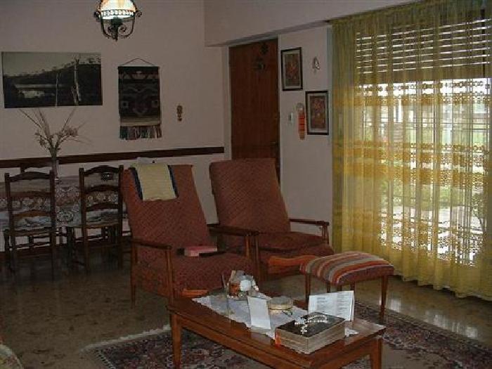 Casa en Venta en Villa de Mayo,sobre avenida. Ideal emprendimiento. 900 mts de lote — foto 4