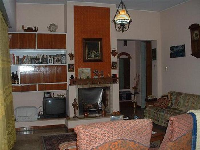 Casa en Venta en Villa de Mayo,sobre avenida. Ideal emprendimiento. 900 mts de lote — foto 7