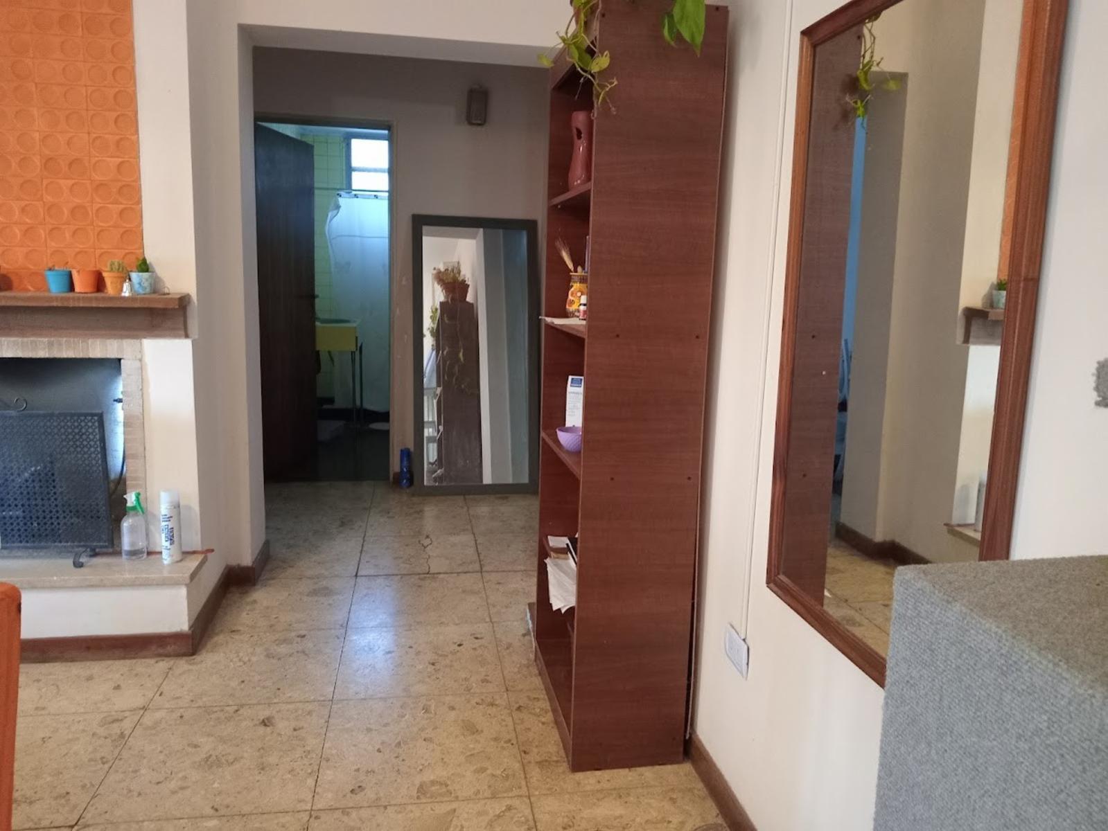 Casa en Venta en Villa de Mayo,sobre avenida. Ideal emprendimiento. 900 mts de lote — foto 13