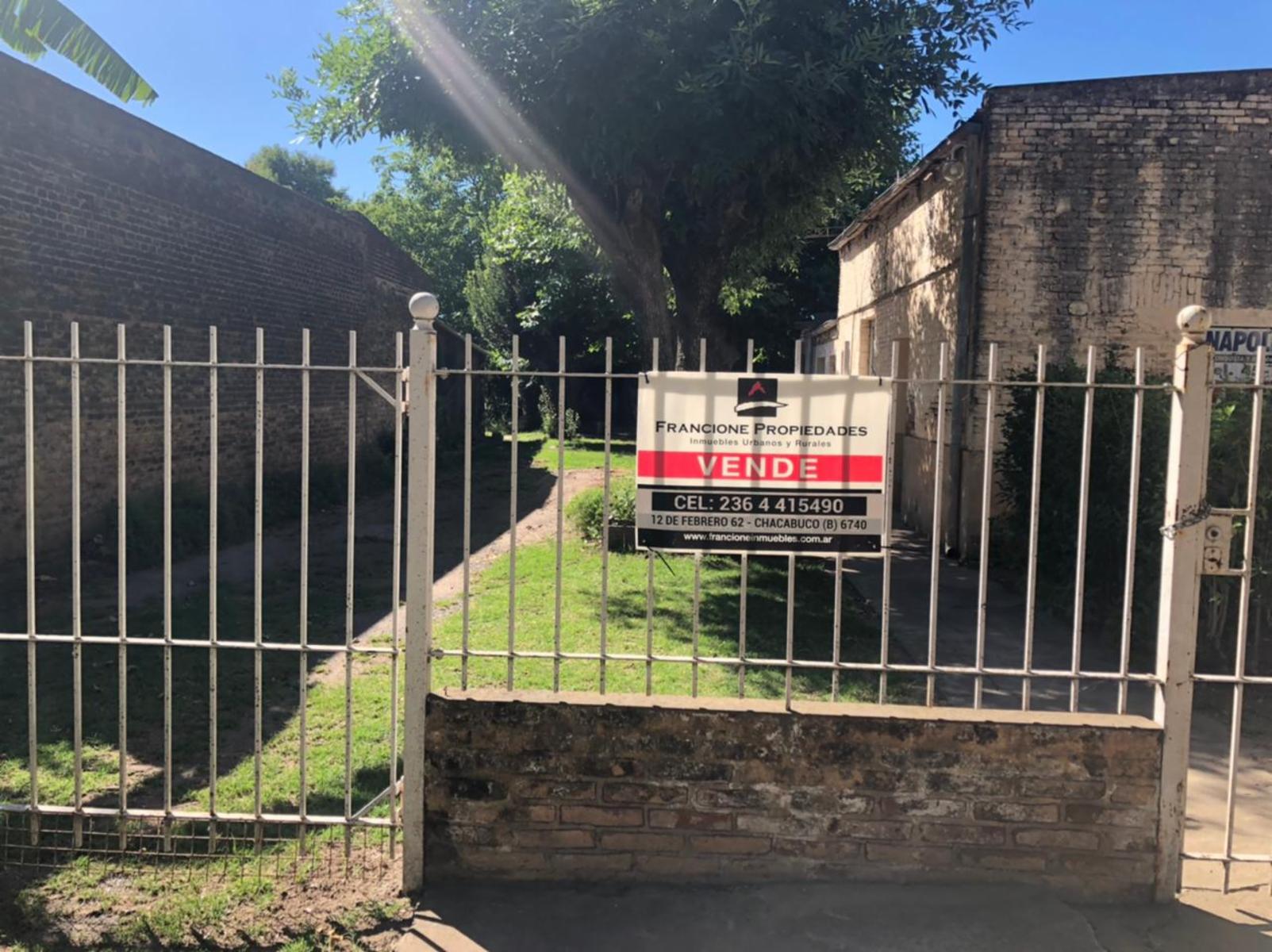 CASA CON AMPLIO LOTE CALLE PUEYRREDON 420