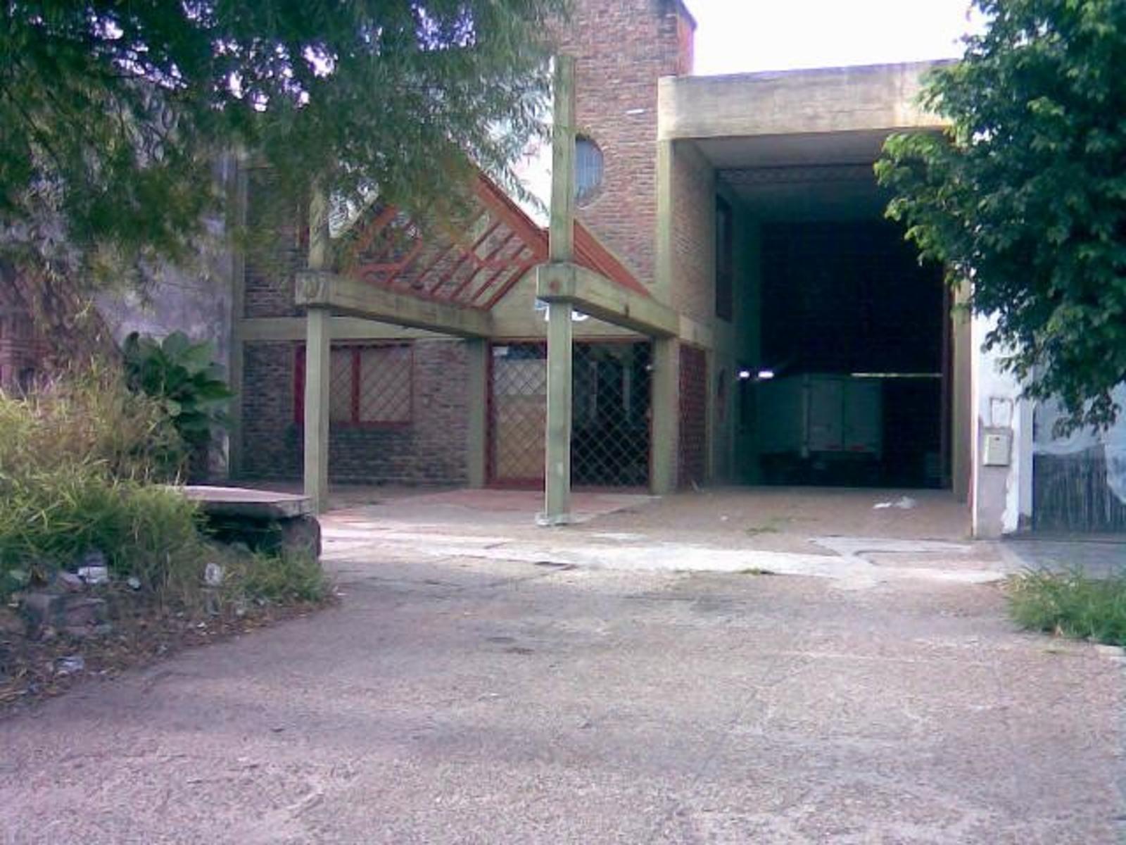 IMPORTANTE GALPÓN CON OFICINAS Y PLAYA DE MANIOBRAS - 2