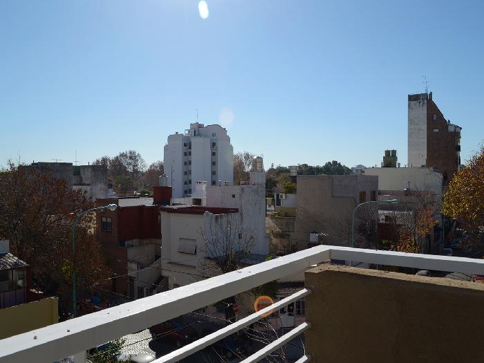 Mono ambiente divisible c/ balcón y AA al frente y renta (4 B) — foto 5