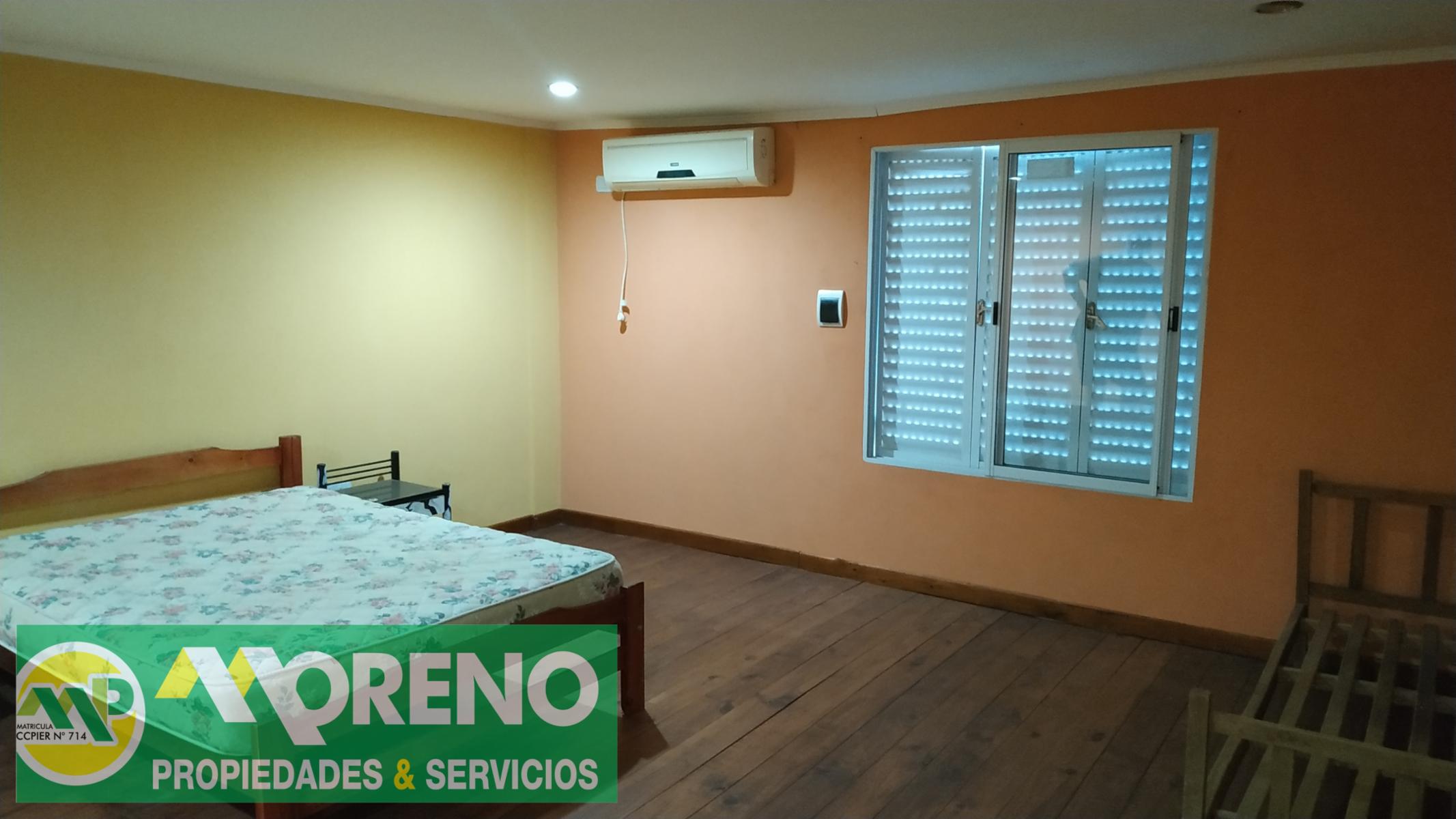 EXCELENTE PROPIEDAD. 3 Departamentos y dependencias en uso como unidades comerciales. - 2