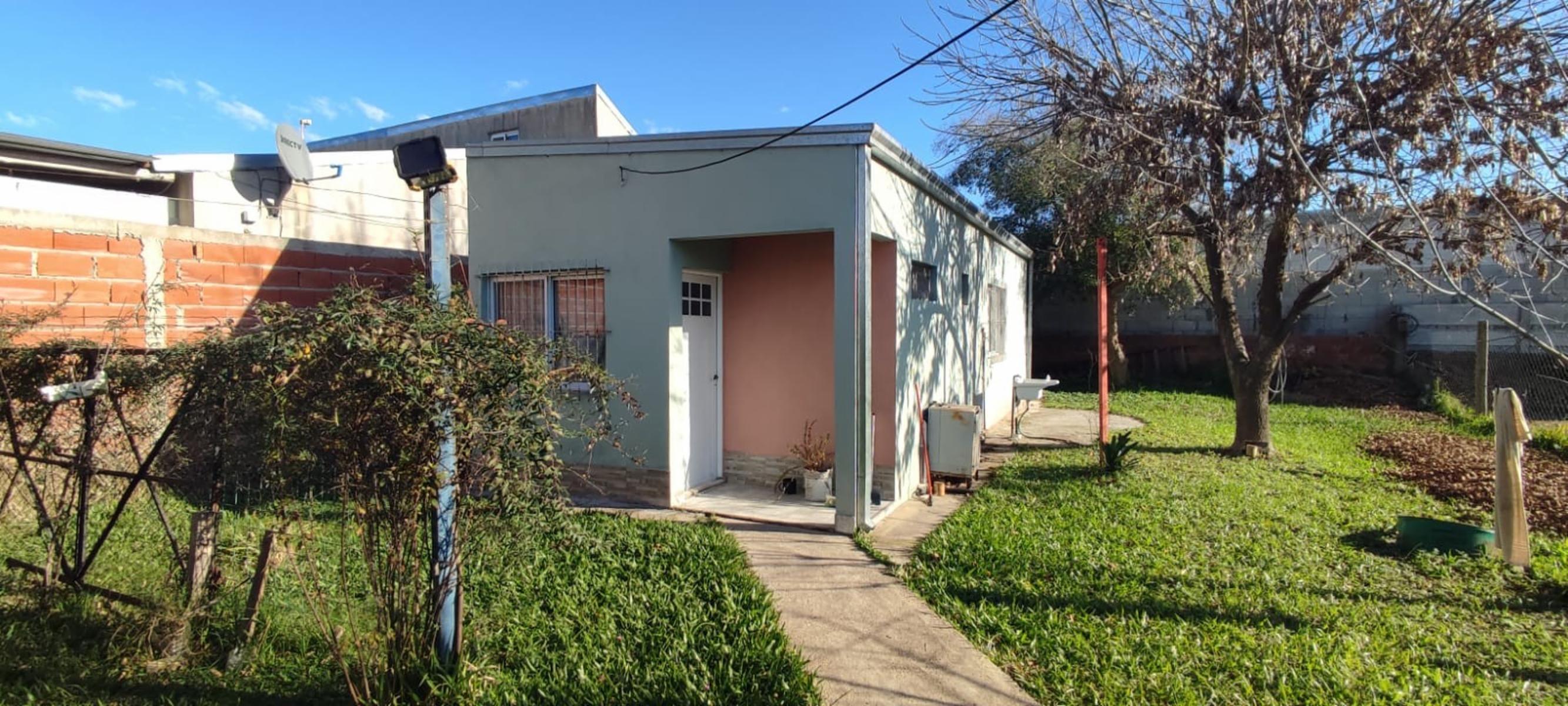 VENTA - Amplia vivienda en Amplio lote CON DEPARTAMENTO — foto 2