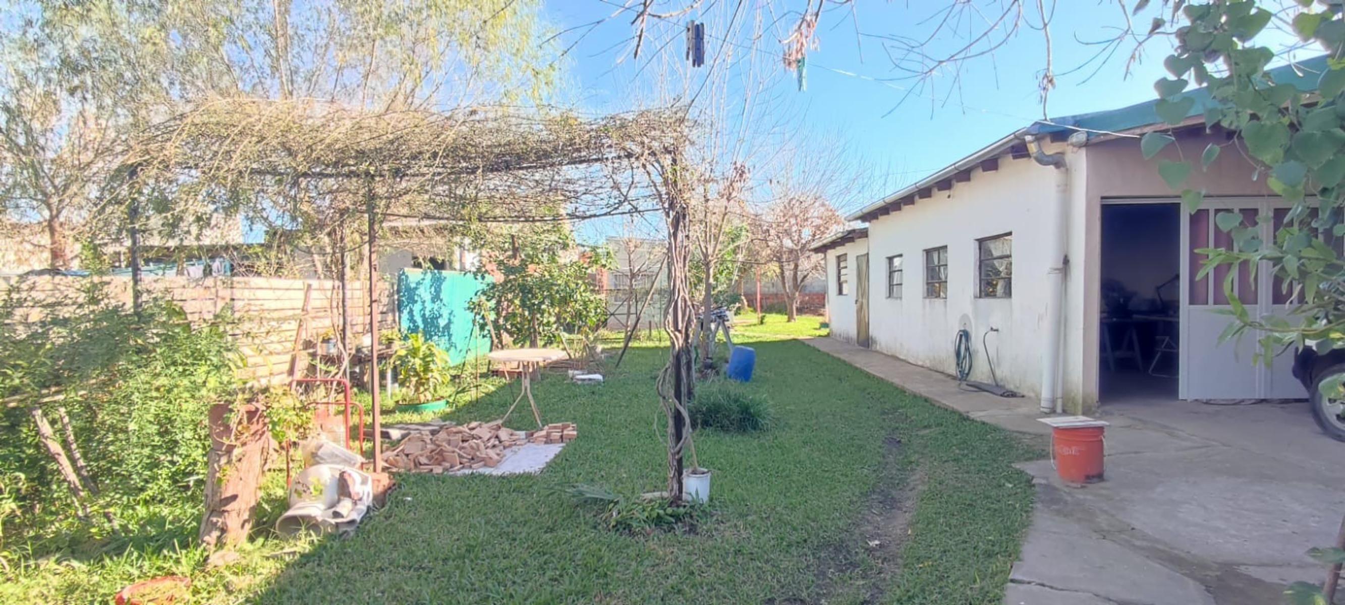 VENTA - Amplia vivienda en Amplio lote CON DEPARTAMENTO — foto 5