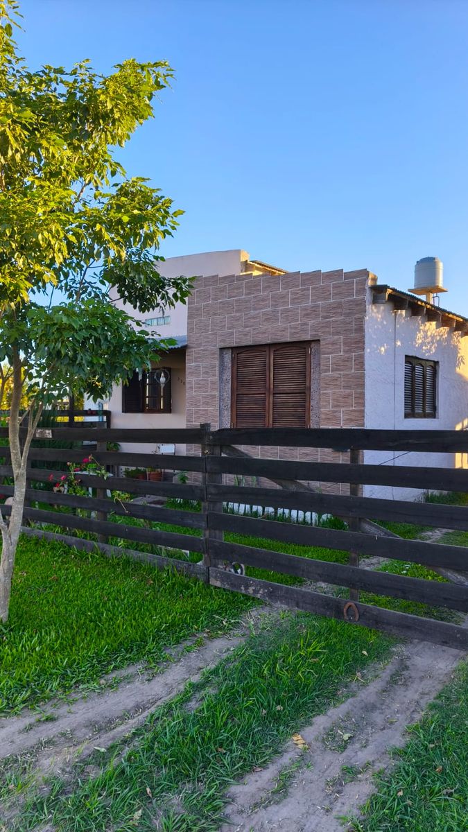 Oportunidad Vivienda con Piscina - 2