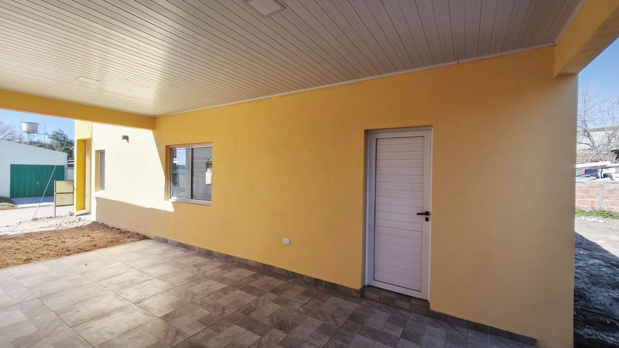 Hermosa vivienda a estrenar San José (ER) - 3