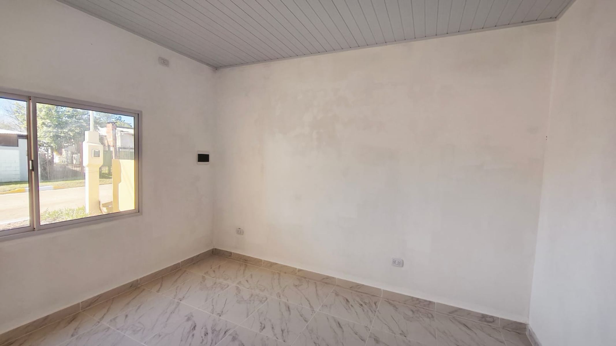 Hermosa vivienda a estrenar San José (ER) - 17