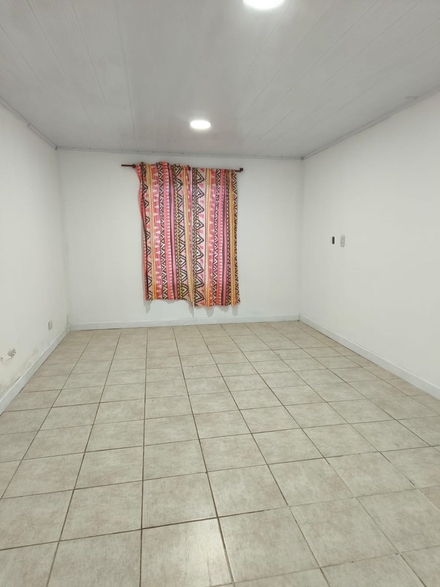 VENTA AMPLIA VIVIENDA - SAN JOSE (ER) - 7