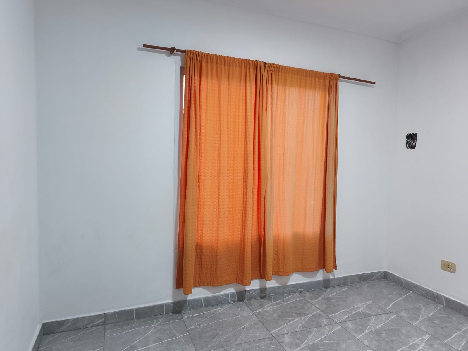 VENTA AMPLIA VIVIENDA - SAN JOSE (ER) - 10