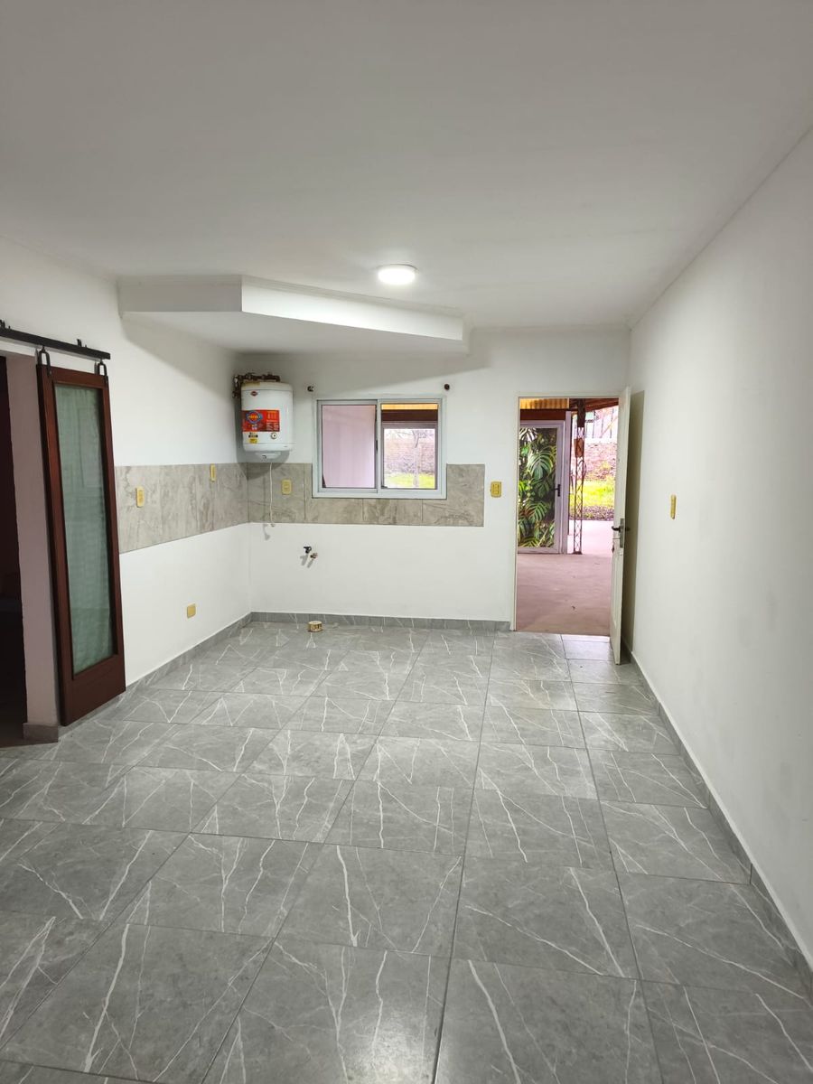 VENTA AMPLIA VIVIENDA - SAN JOSE (ER) - 11