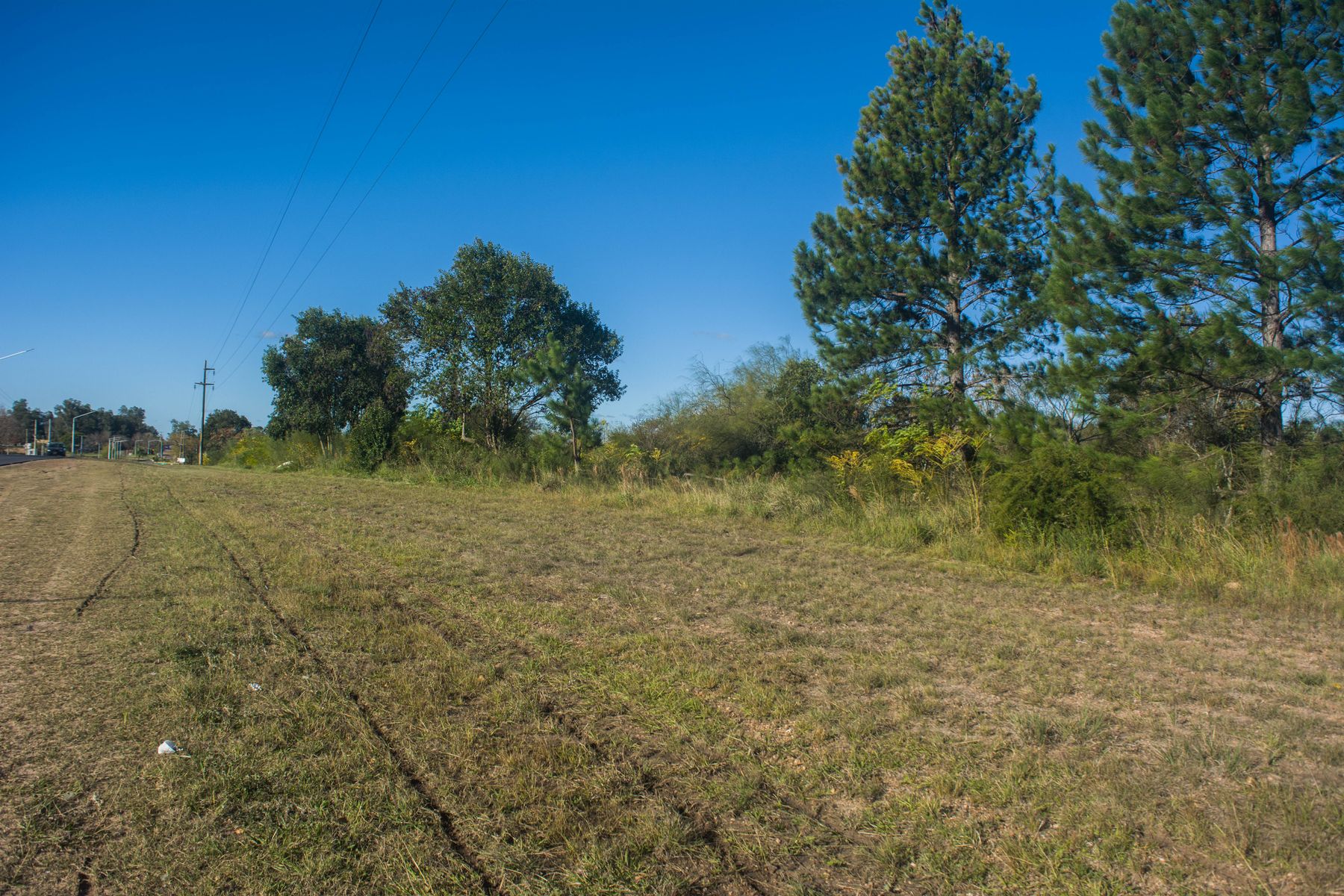 AMPLIO LOTE SOBRE EX RUTA 26 - 5