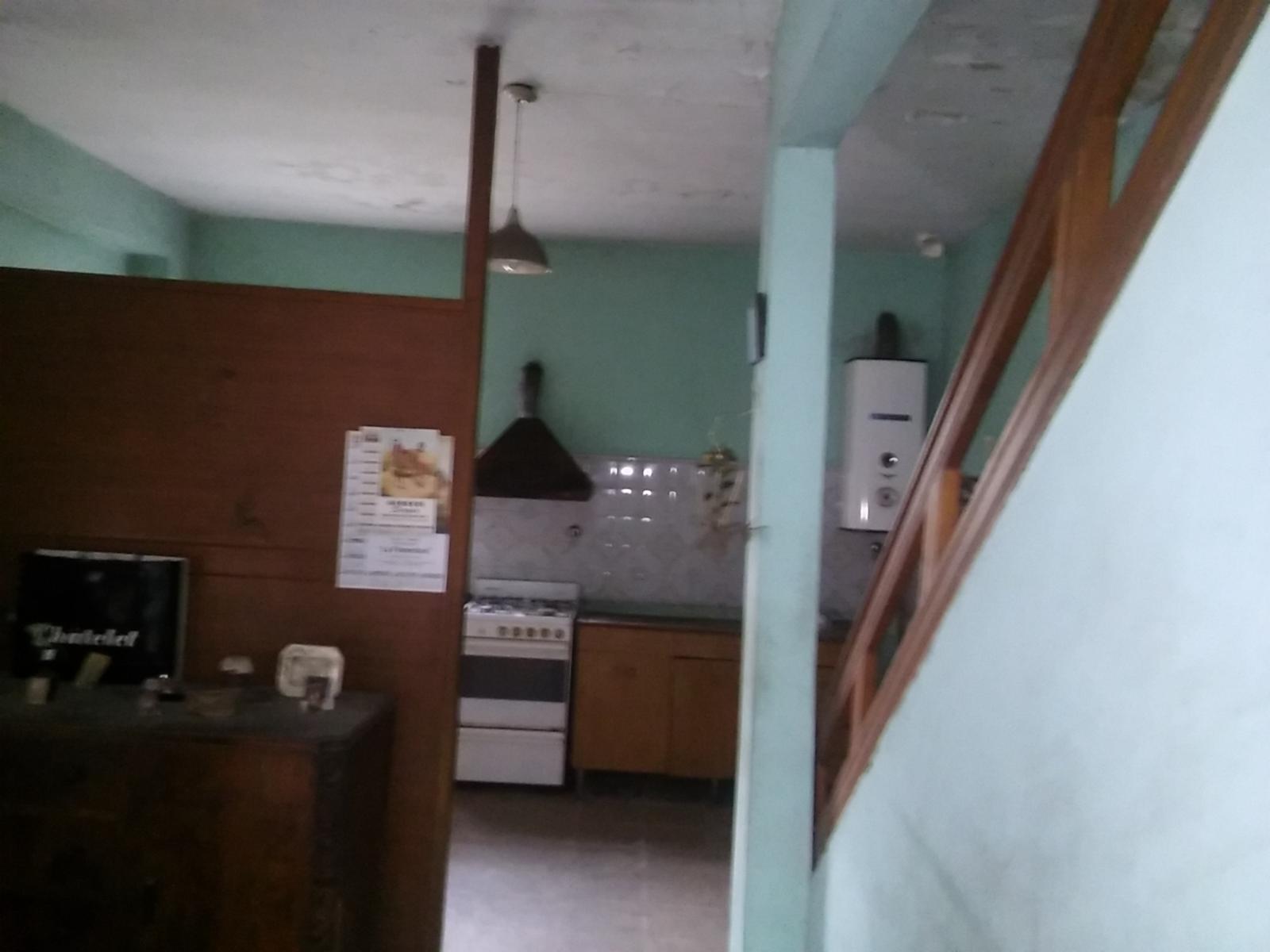 VENDO CASA CON LOCALES CENTRO PASO DEL REY — foto 5