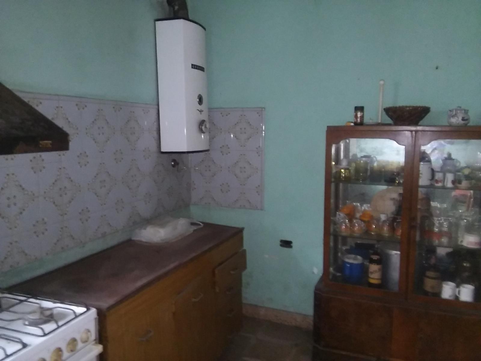 VENDO CASA CON LOCALES CENTRO PASO DEL REY — foto 9