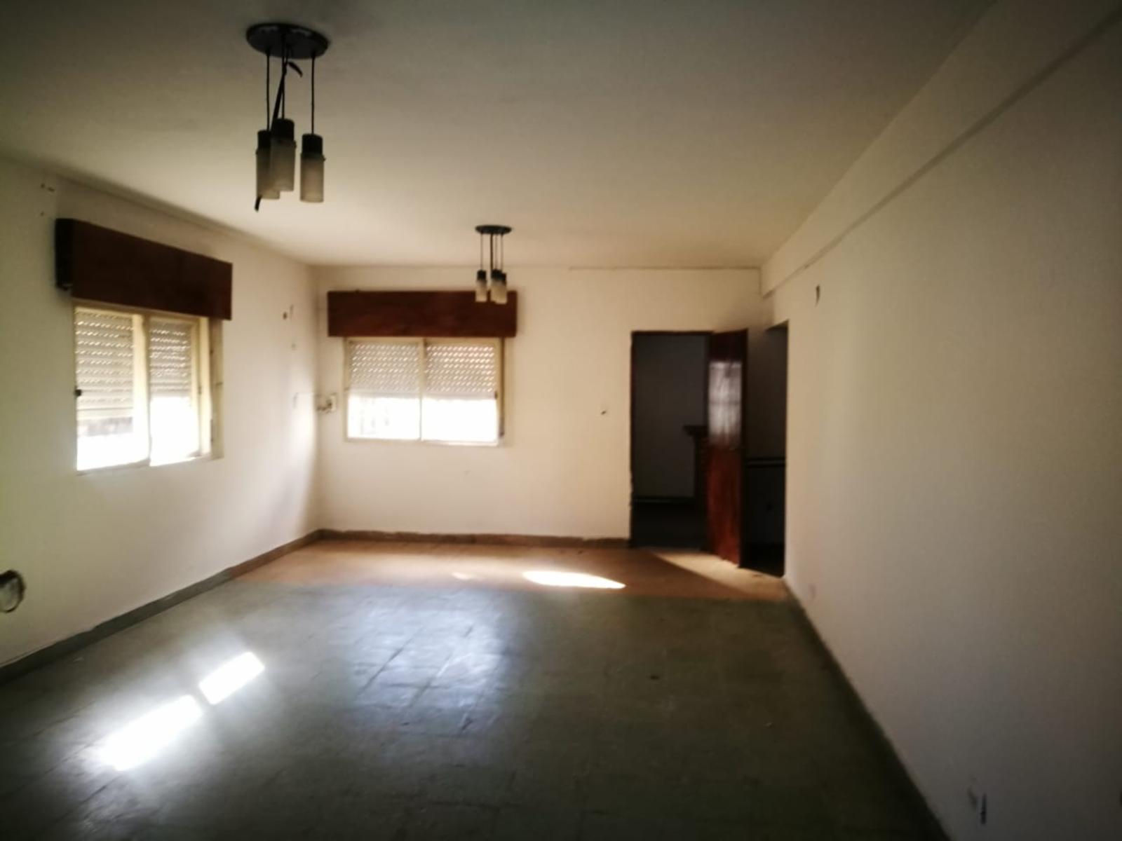 Vendo casa en Paso del Rey con habitación de paredes acusticas para sala de ensayo o estudio de grabacion — foto 2
