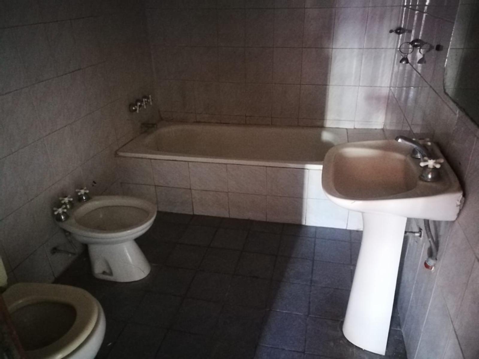 Vendo casa en Paso del Rey con habitación de paredes acusticas para sala de ensayo o estudio de grabacion — foto 5