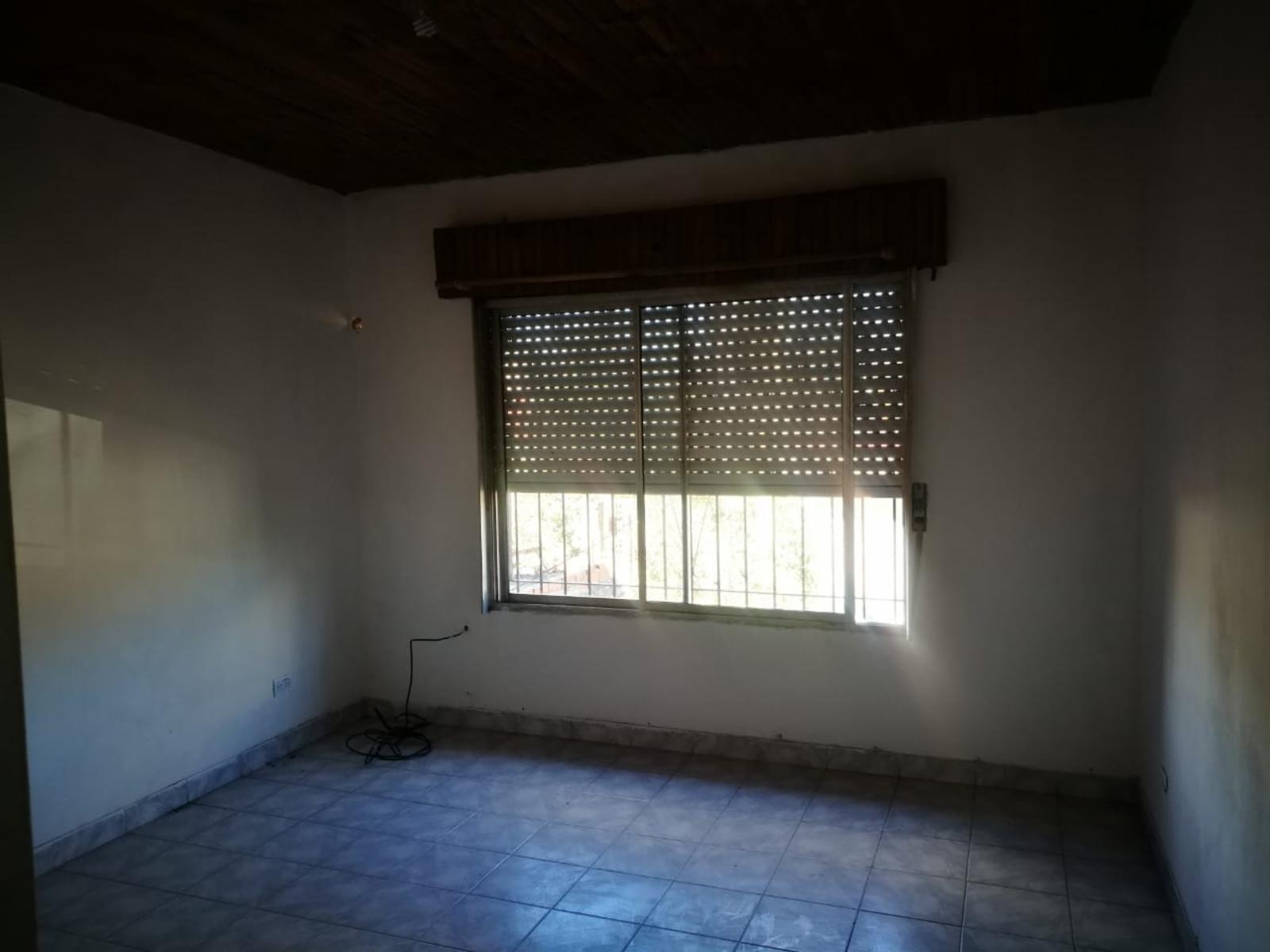 Vendo casa en Paso del Rey con habitación de paredes acusticas para sala de ensayo o estudio de grabacion — foto 8