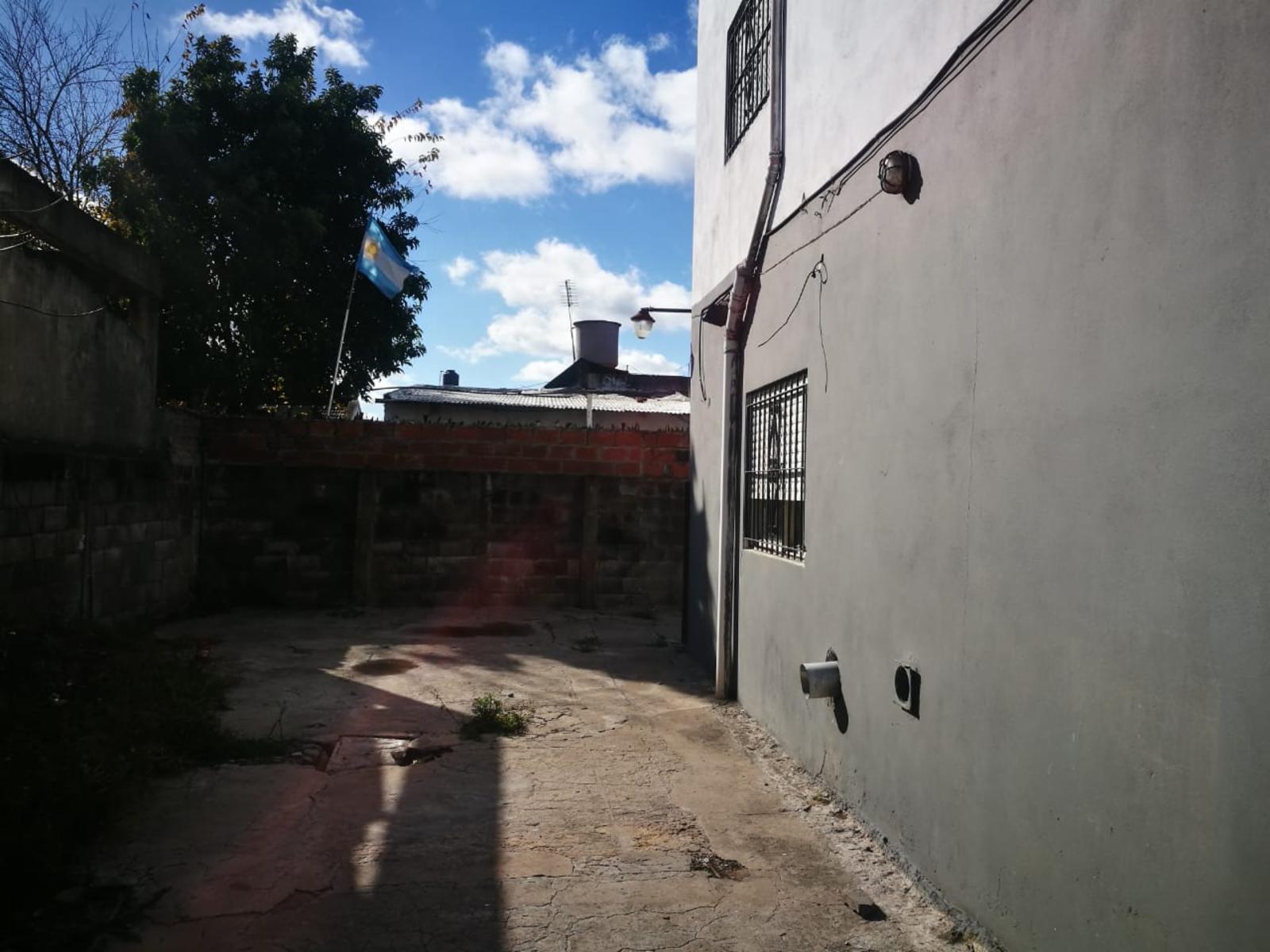 Vendo casa en Paso del Rey con habitación de paredes acusticas para sala de ensayo o estudio de grabacion — foto 9