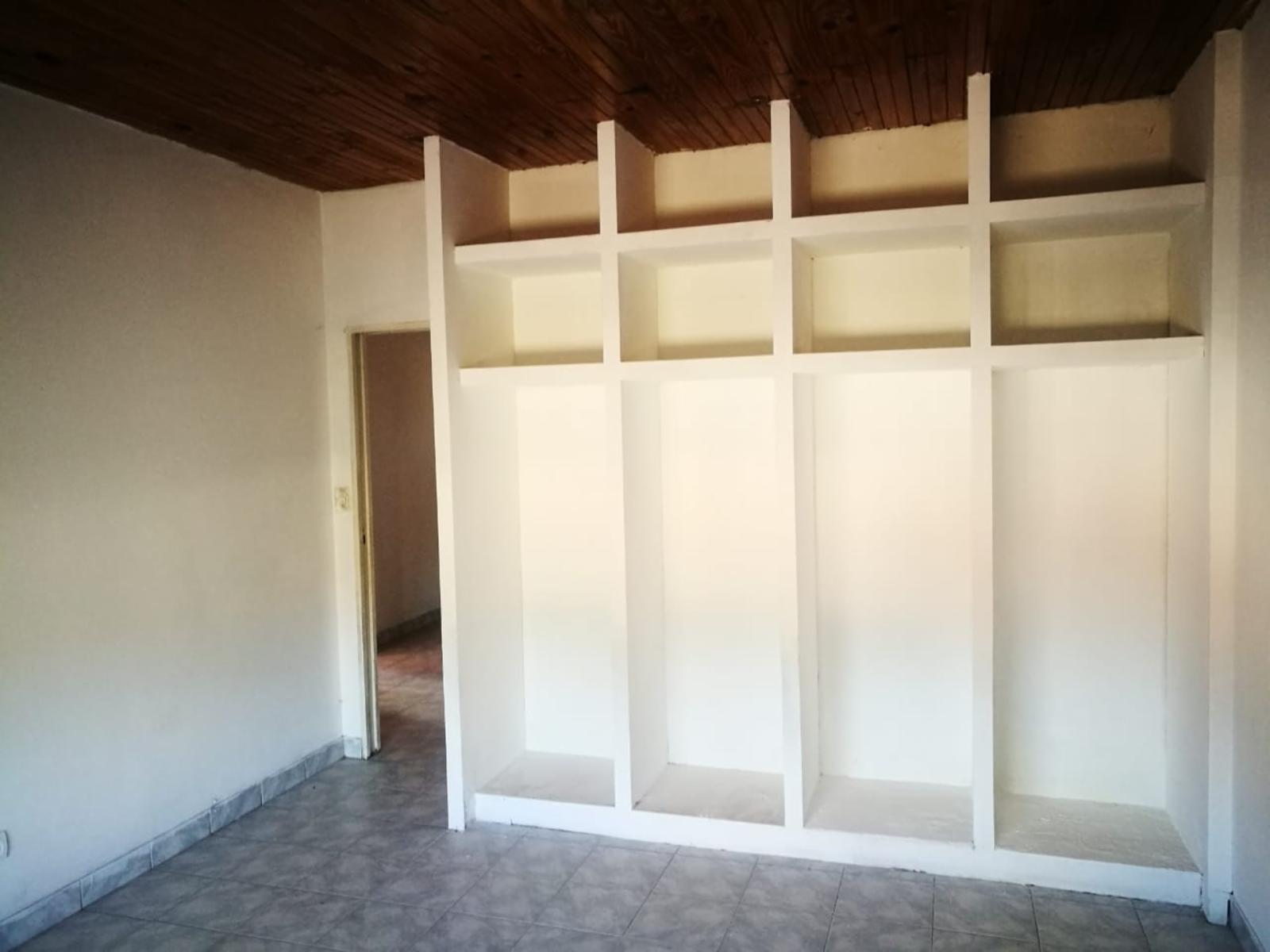 Vendo casa en Paso del Rey con habitación de paredes acusticas para sala de ensayo o estudio de grabacion — foto 11