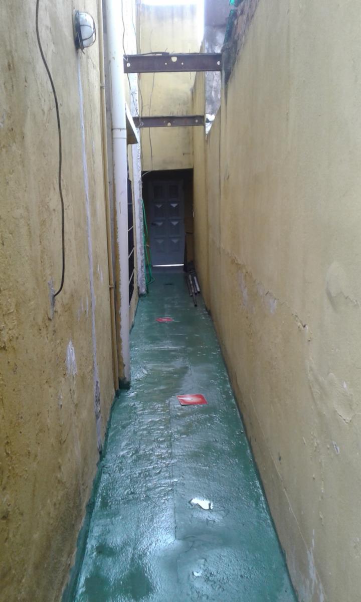 EXCELENTE CASA MULTIFAMILIAR ABAJO CASA DE 3 AMB. CON LOCAL ,ARRIBA 2 DPTOS.3 AMB. Se escuchan ofertas — foto 6