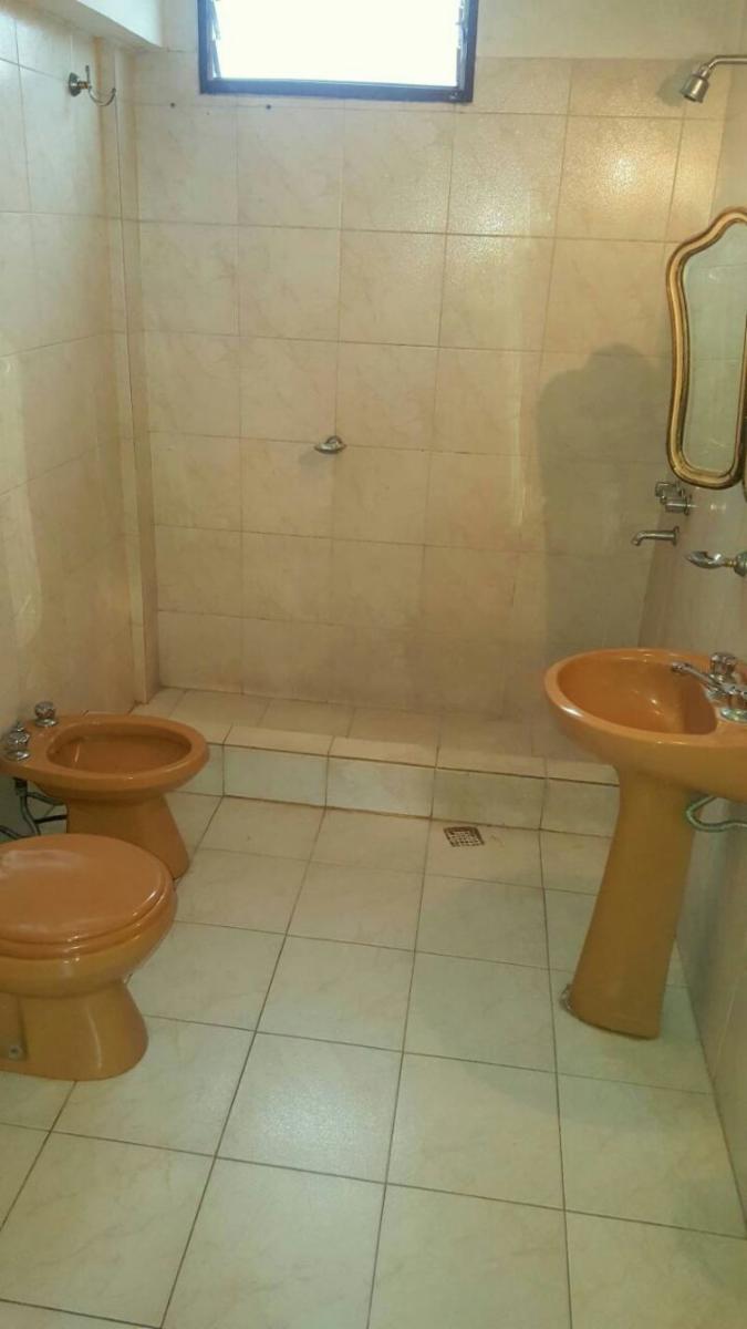 Billinghurst casa multifamiliar,local y 3 propiedades de 3 ambientes venta en block 130.000 l/g conversable — foto 7