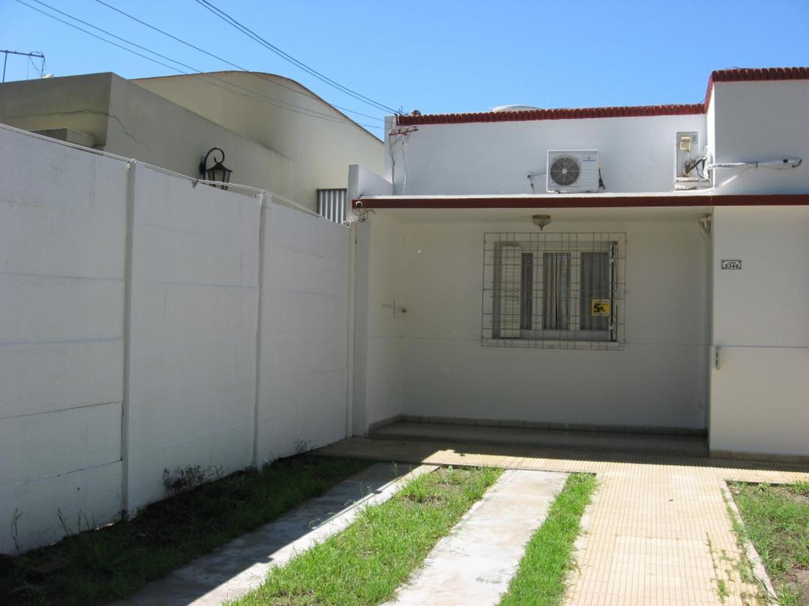 Excelente casa en venta de 3 ambientes amplio lote ,todo destino. — foto 9