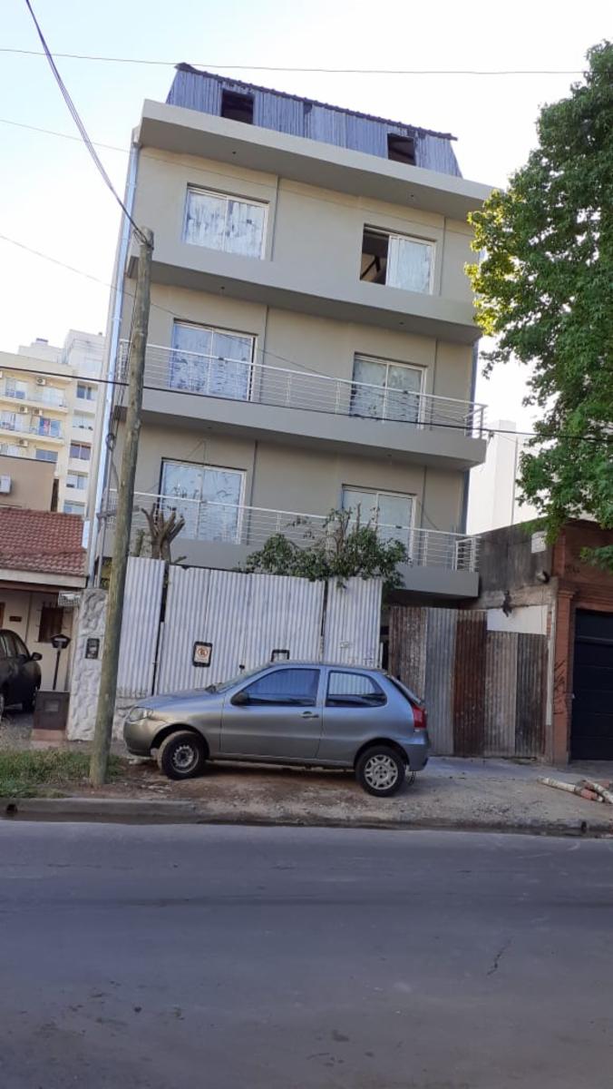 Excelente dpto 2 amb. cotrafrente en centro de Ballester a estrenar con cochera