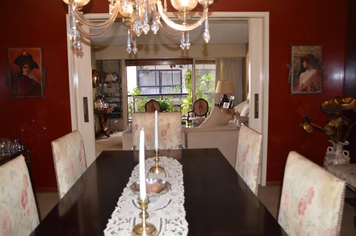 RECOLETA - Piso de Catg. Viv. 24hs. 2 Cocheras Fijas, Baulera, Balcon Aterrazado 3 Dorm (1 en suite), Gran Cocina, 2 Dependencias. — foto 8