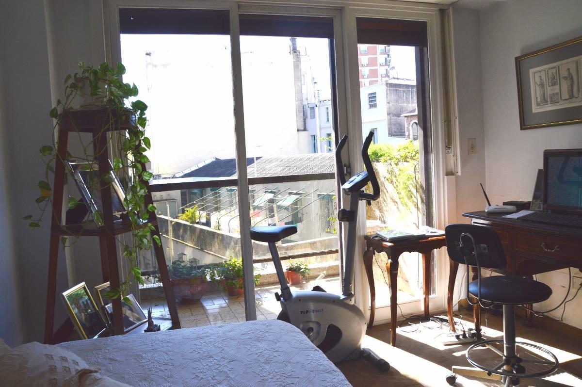 RECOLETA - Piso de Catg. Viv. 24hs. 2 Cocheras Fijas, Baulera, Balcon Aterrazado 3 Dorm (1 en suite), Gran Cocina, 2 Dependencias. — foto 14