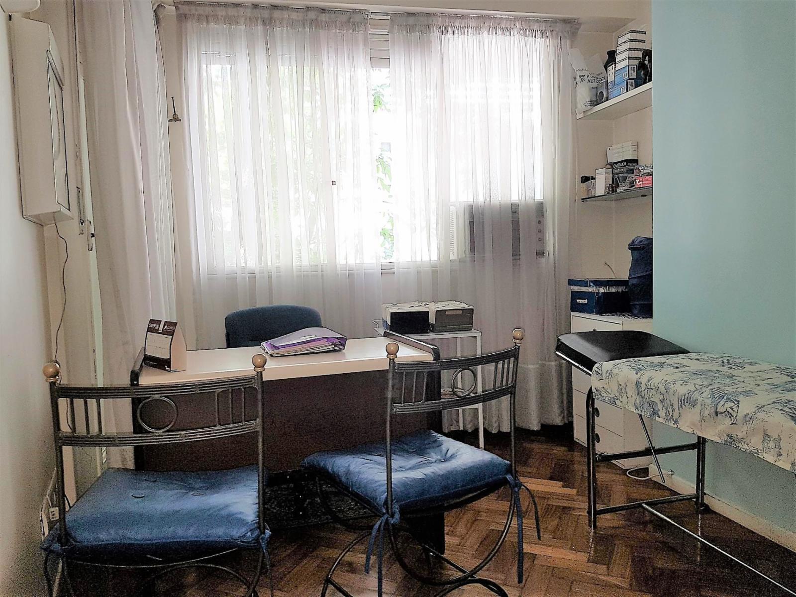 VENTA DEL INMUEBLE CON EL FONDO DE COMERCIO - BOTANICO - Armenia 2300 - Duplex 2 Pisos Consultorios/vivienda — foto 2