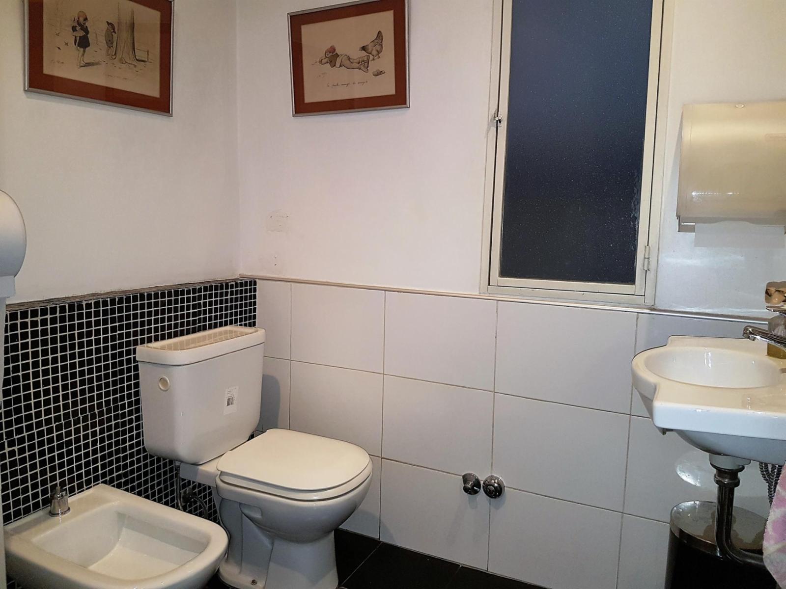VENTA DEL INMUEBLE CON EL FONDO DE COMERCIO - BOTANICO - Armenia 2300 - Duplex 2 Pisos Consultorios/vivienda — foto 4