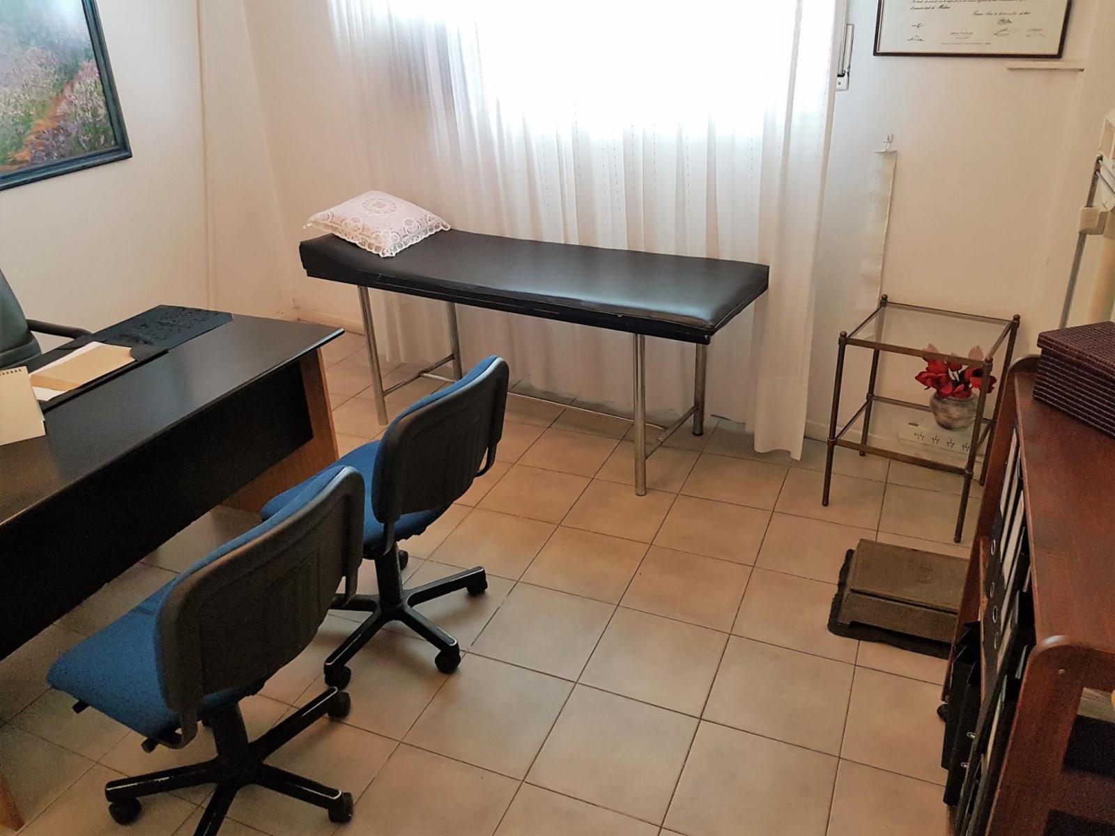 VENTA DEL INMUEBLE CON EL FONDO DE COMERCIO - BOTANICO - Armenia 2300 - Duplex 2 Pisos Consultorios/vivienda — foto 13