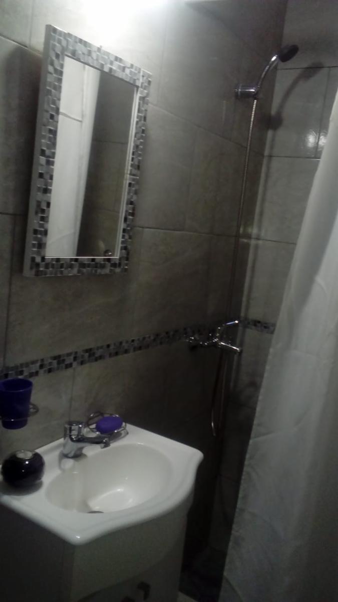 VENTA CASA EN PH DOS AMBIENTES AMPLIOS