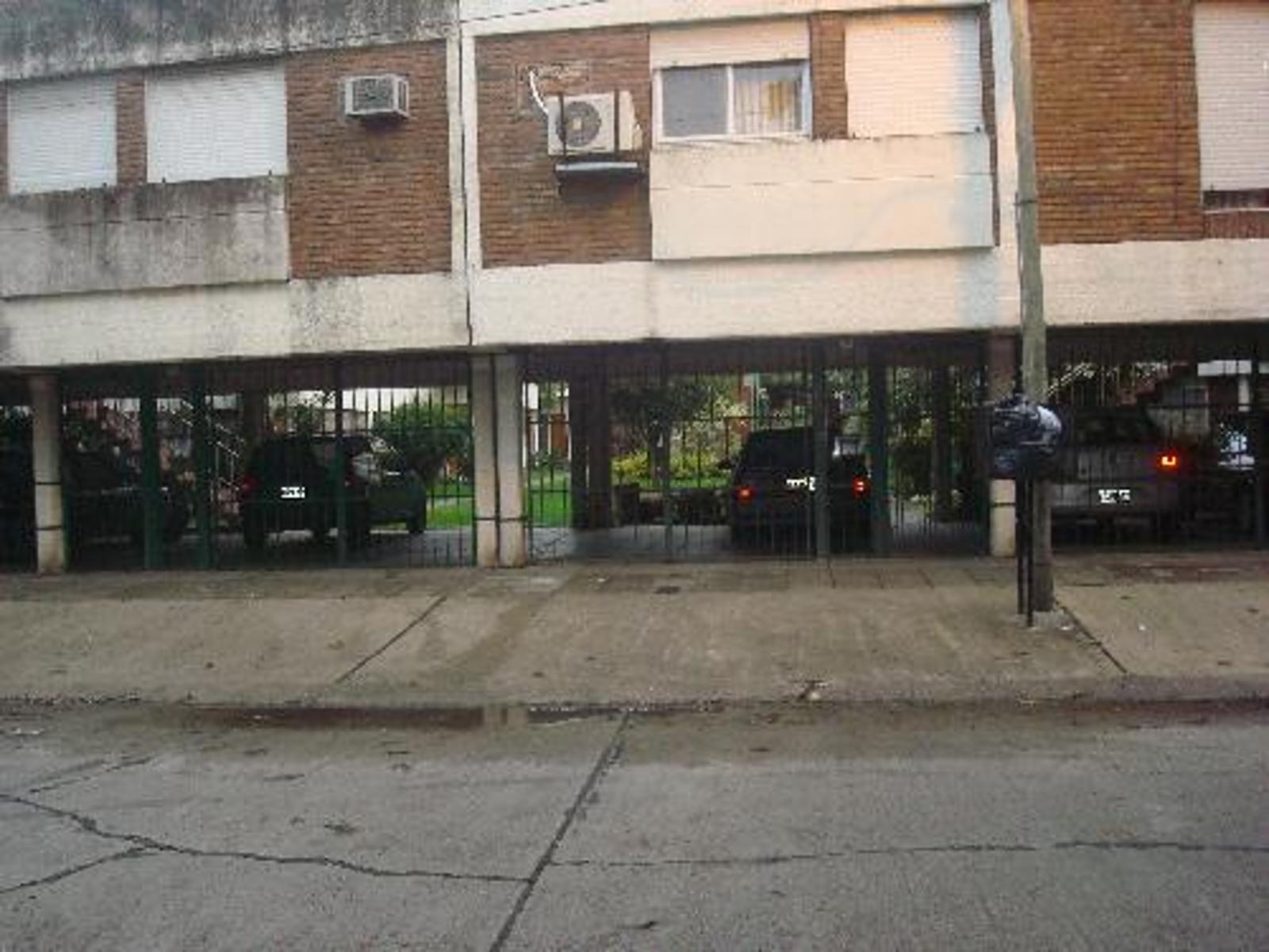 DEPARTAMENTO 3 AMBIENTES / VENTA / COMPLEJO CERRADO.