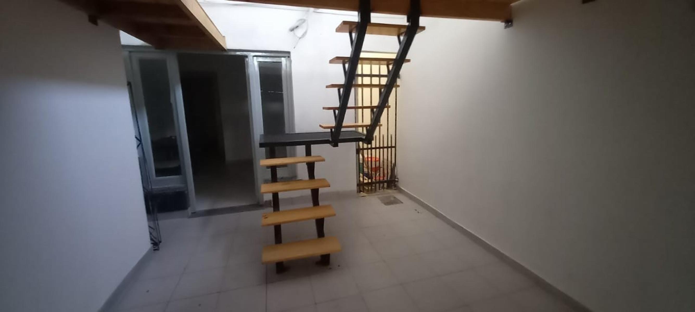 VENTA DOS AMBIENTES AMPLIO CON ENTRE PISO UN AMBIENTE MAS. ZONA WILDE (valor publicado a modo figurativo NO INFORMATIVO CONSULTE) — foto 14