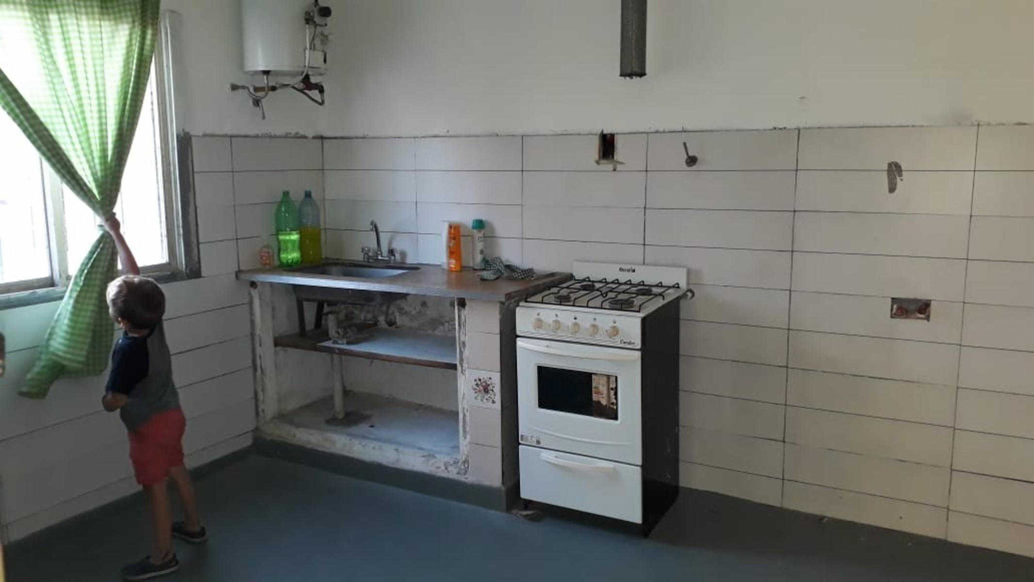 OPORTUNIDAD VENTA PH INTERNO ZONA BERNAL TRES AMBIENTES CON PATIO (NUEVO VALOR) — foto 4