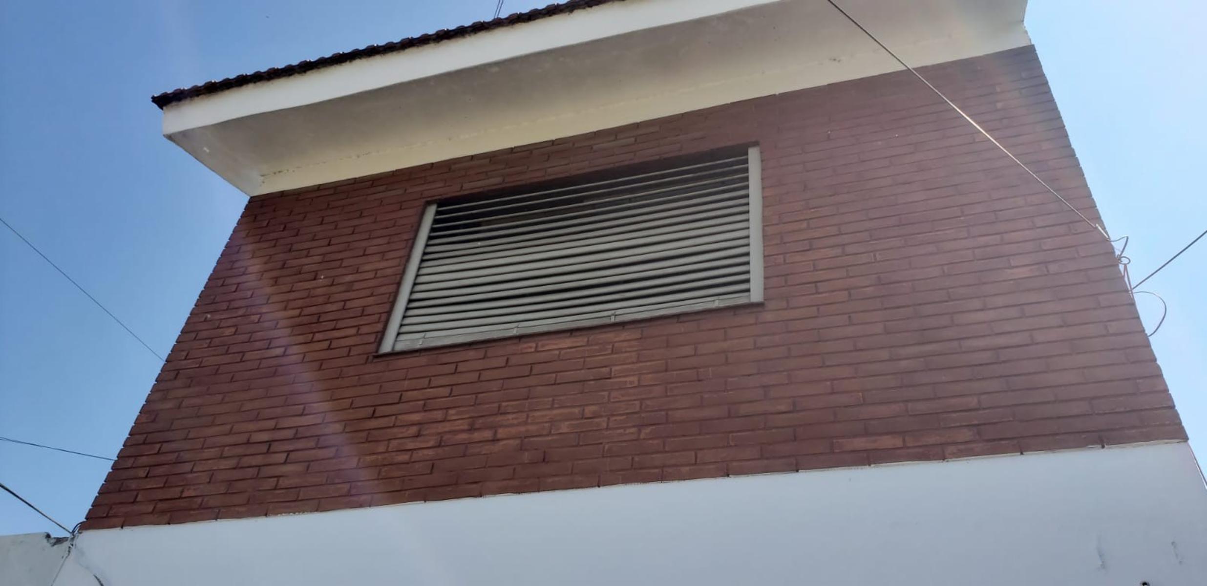 VENTA CASA DOS PLANTAS / 4 AMBIENTES WILDE (valor publicado a modo figurativo NO INFORMATIVO CONSULTE)
