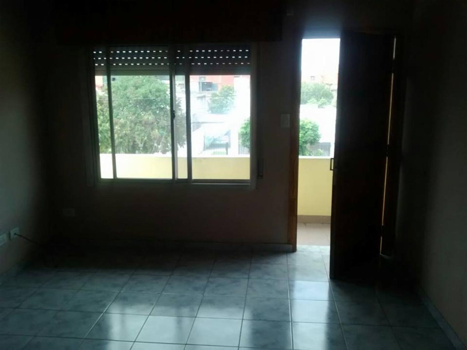 3 AMBIENTES PLANTA ALTA PATIO BERAZATEGUI (valor publicado a modo figurativo NO INFORMATIVO CONSULTE) — foto 12