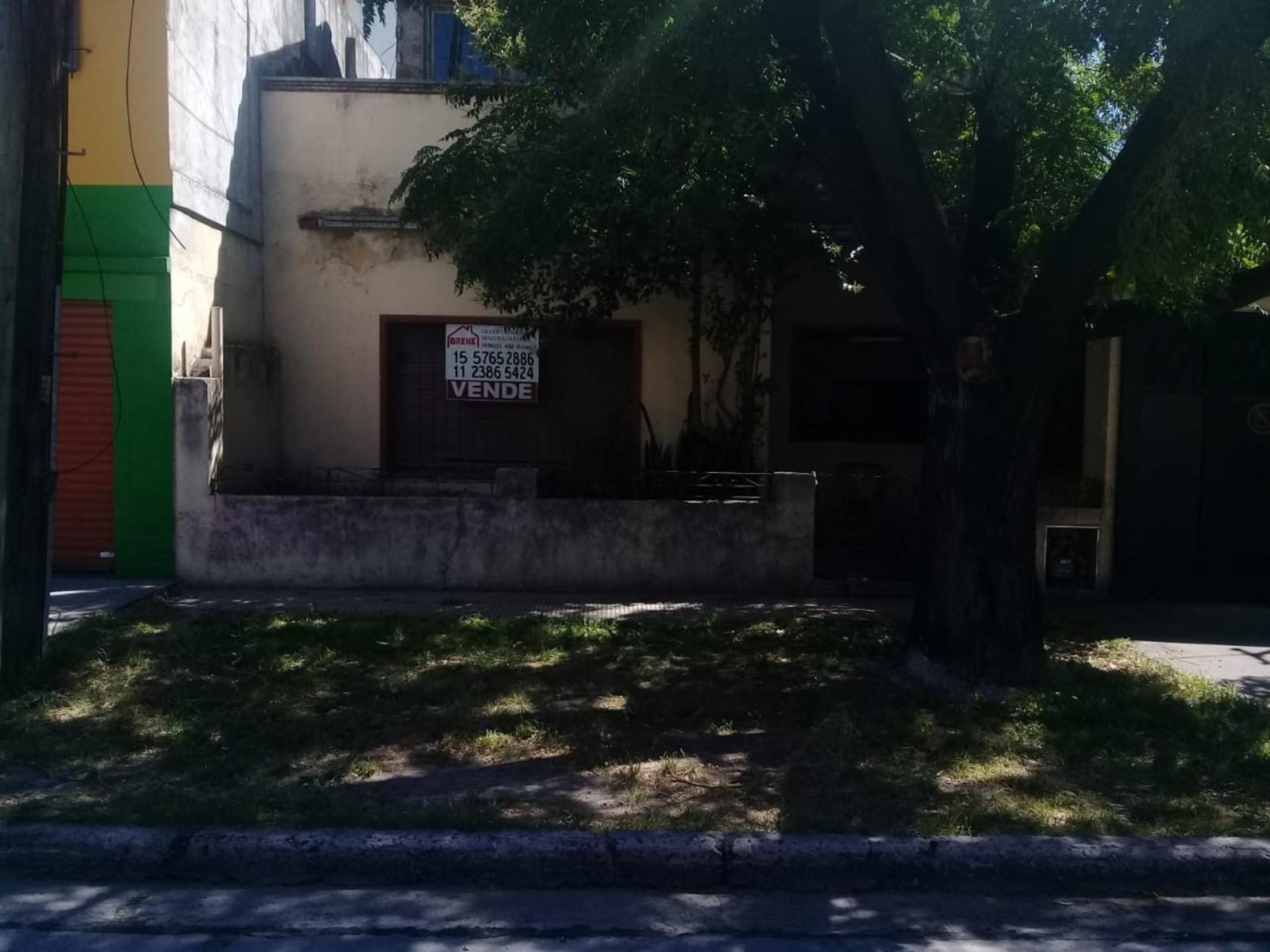 CASA A METROS DE AVENIDA FABIAN ONSARI