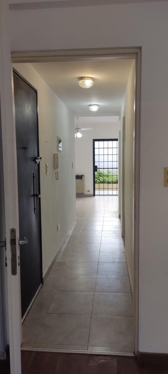 DEPARTAMENTO 2 AMBIENTES CON PATIO Y COCHERA — foto 9