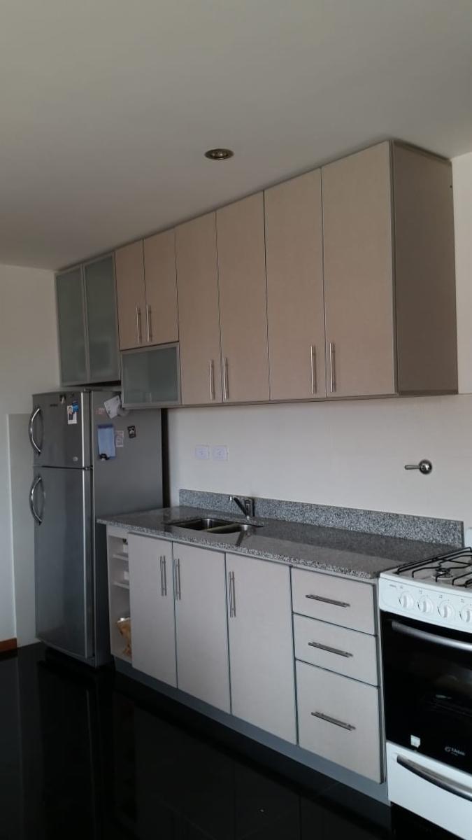 VENTA DEPARTAMENTO 2 AMBIENTES AMPLIO CON VESTIDOR Y COCHERA CUBIERTA WILDE — foto 12