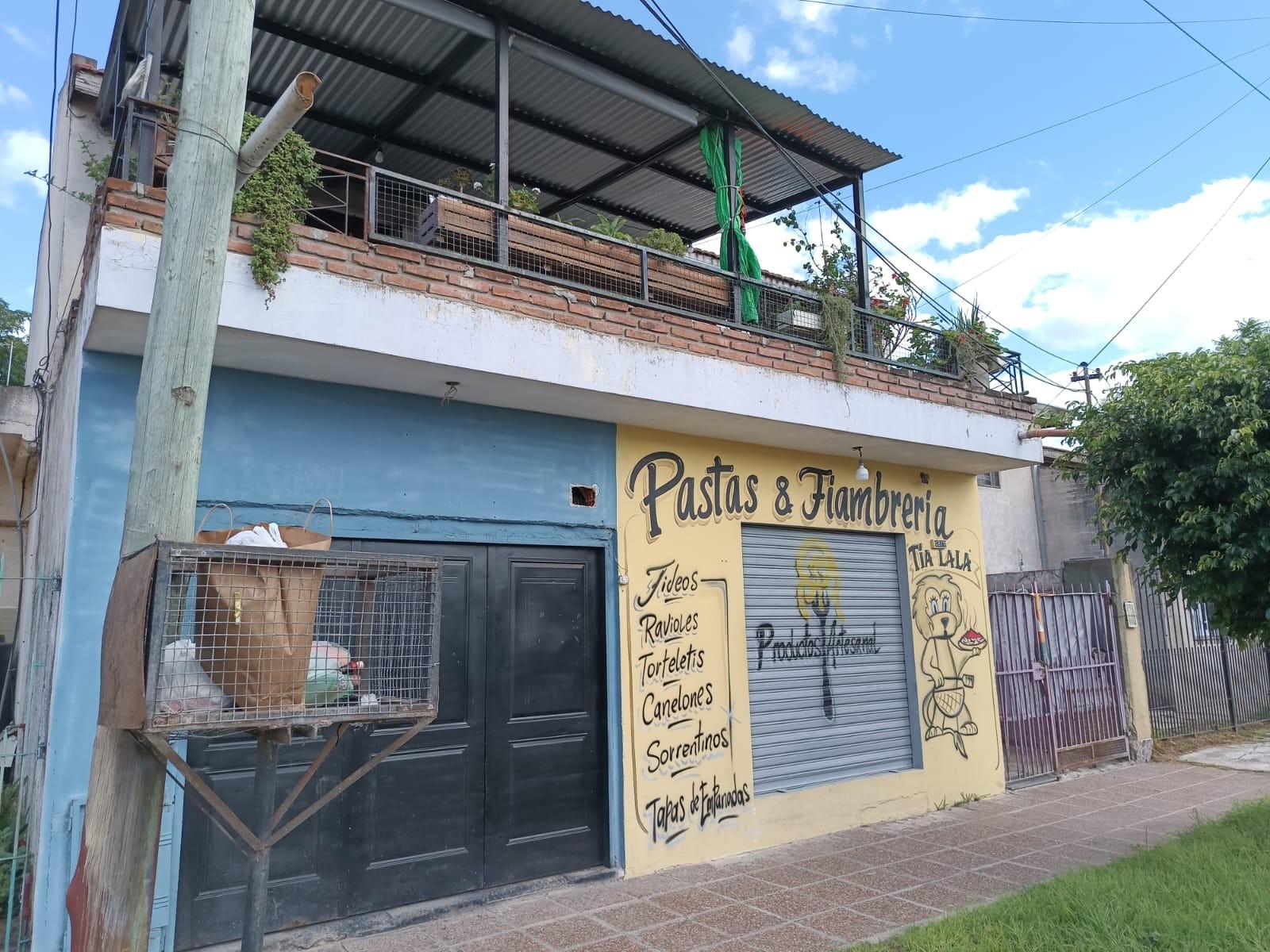 CASA IDEAL DOS FAMILIA / DOS PLANTAS / VENTA EN BLOCK O DIVIDIDAS. — foto 4