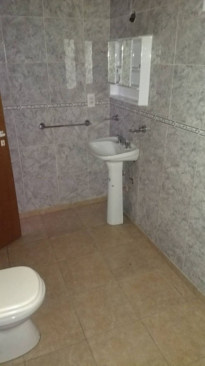 DOS AMBIENTES CON PATIO - 15