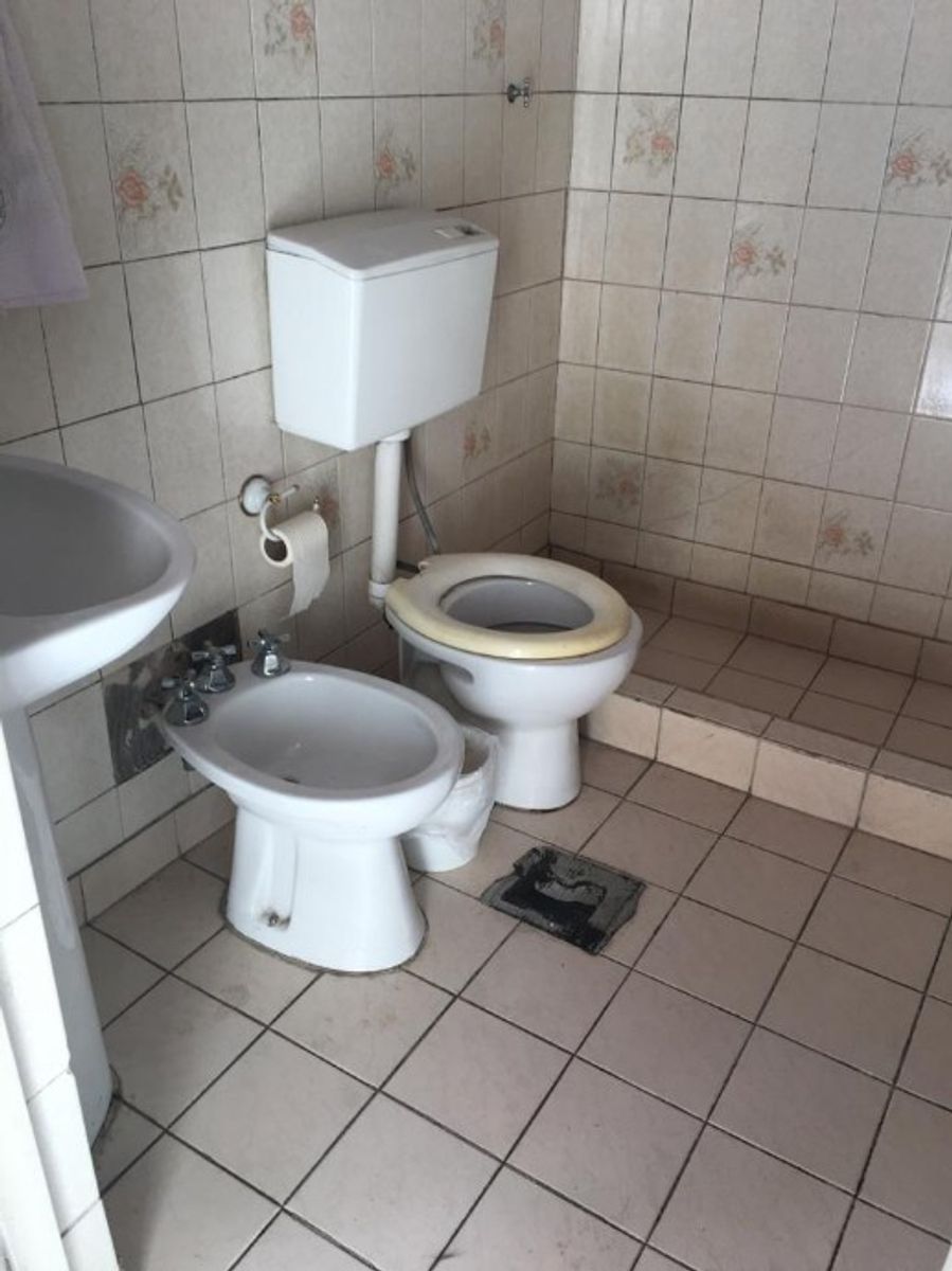 PH en Venta, Planta Baja Frente, Zona Bernal (Montevideo y Dardo Rocha) — foto 3