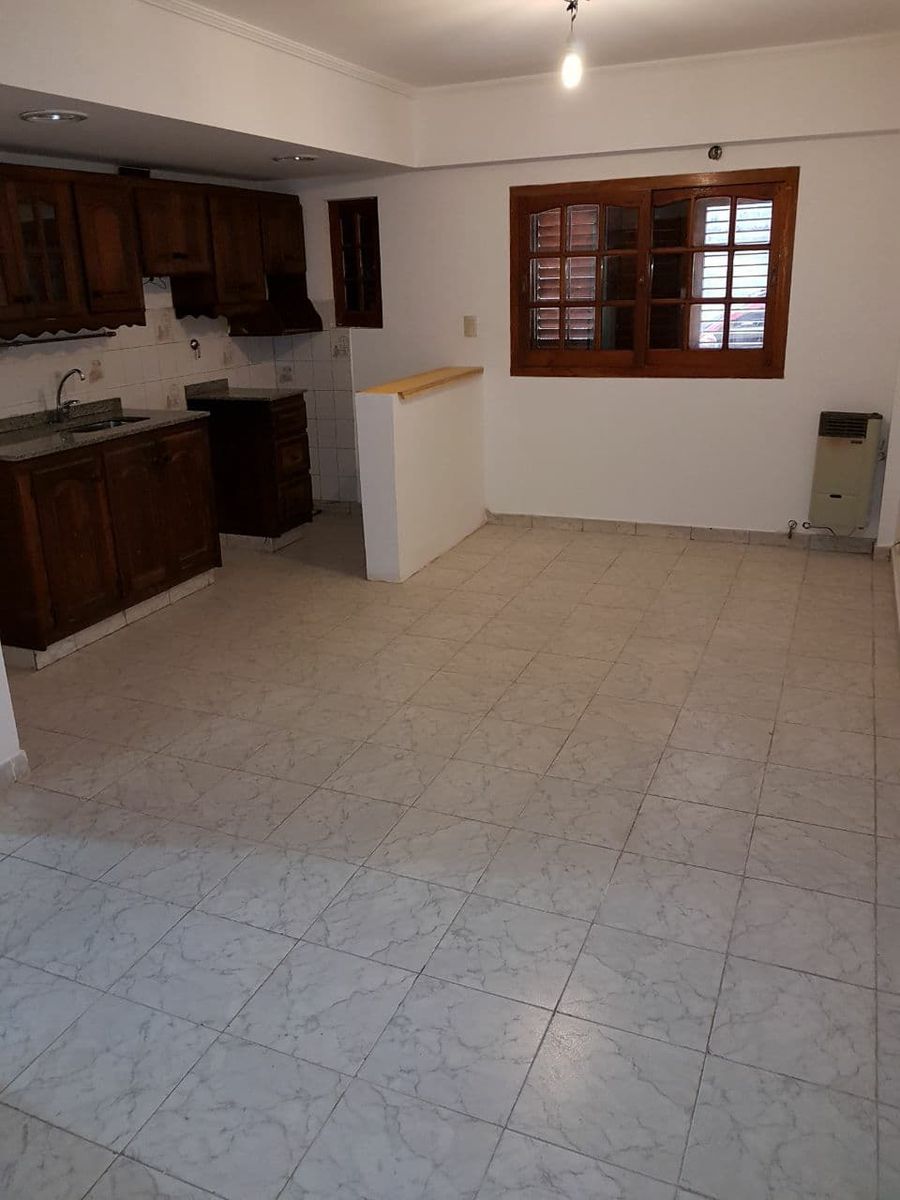 TRES AMBIENTES PLANTA BAJA - 6