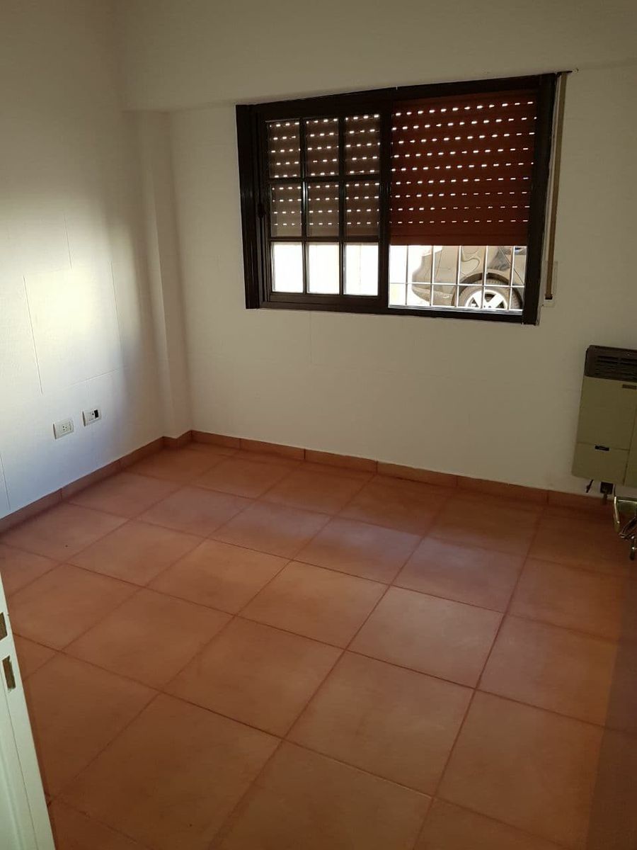 TRES AMBIENTES PLANTA BAJA - 8
