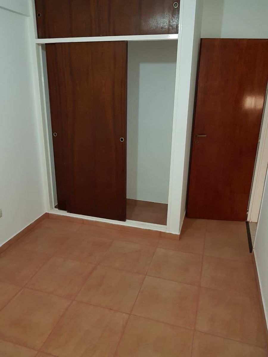 TRES AMBIENTES PLANTA BAJA - 12