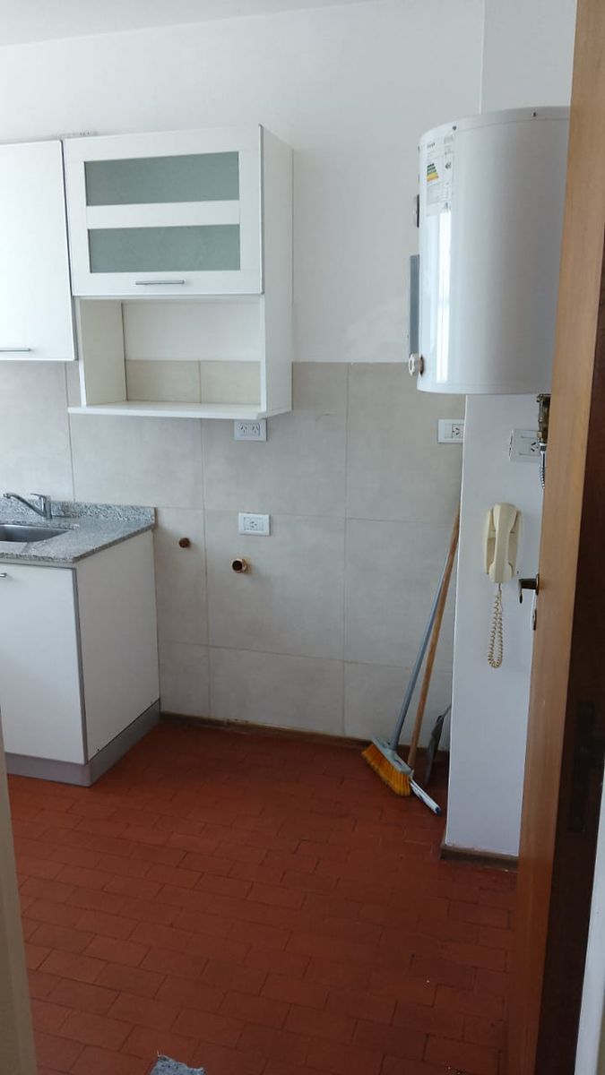 DEPARTAMENTO EN EXCELENTE ESTADO DE DOS AMBIENTES EN QUILMES - 1